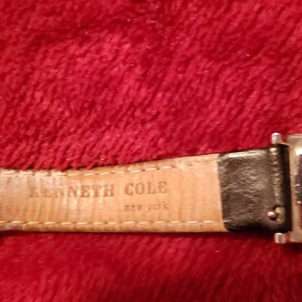 Kenneth Cole Watch U54-05-KC6032 Women's Leather Band Petite‎ Rectangular Silver